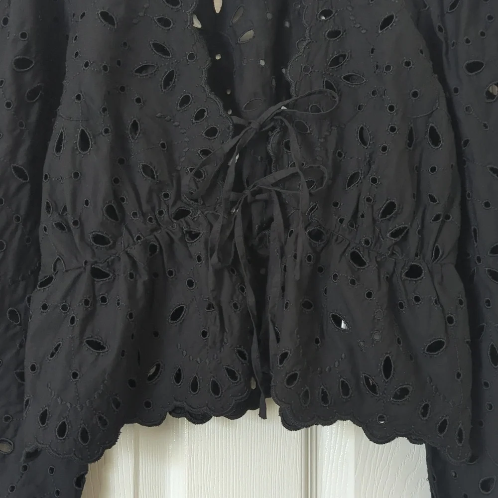 Express Bohemian Eyelet Embroidered Long Sleeve Tie Front Cropped Blouse Black S - Picture 6 of 12